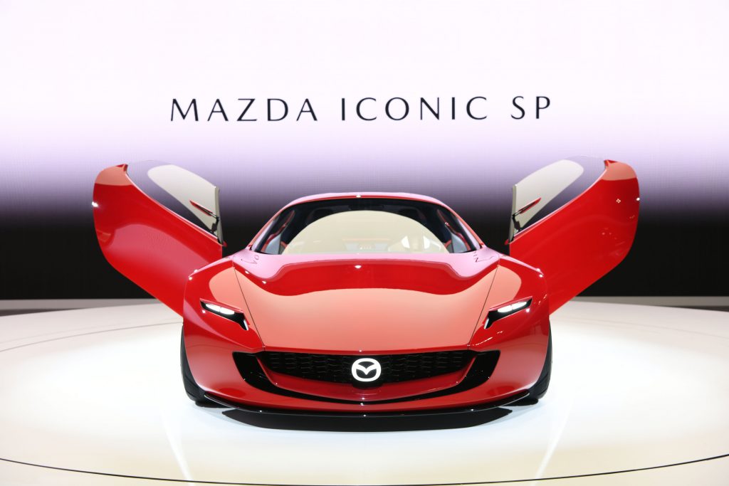 MAZDA ICONIC SP正面